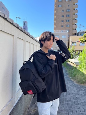 「通学スタイル」｜「アイテム（Tシャツ/カットソー）」を使った、Manhattan Portage Staffさん（メンズ・175cm）の秋コーディネート