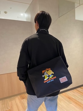 「通学スタイル」｜「アイテム（Tシャツ/カットソー）」を使った、Manhattan Portage Staffさん（メンズ・175cm）の秋コーディネート