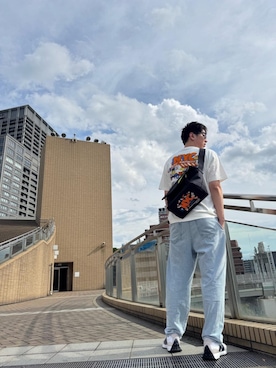 「アイテム（メッセンジャーバッグ）」を使った、Manhattan Portage Staffさん（メンズ・181cm）の夏コーディネート