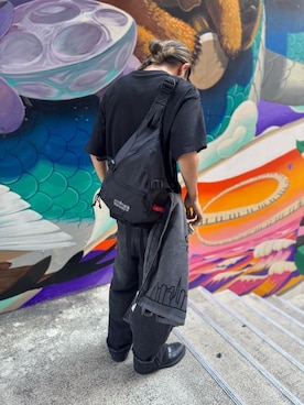 「アイテム（ショルダーバッグ）」を使った、Manhattan Portage Staffさん（メンズ・170cm）の夏コーディネート