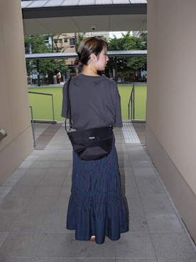 「アイテム（メッセンジャーバッグ）」を使った、Manhattan Portage Staffさん（レディース・153cm）の夏コーディネート