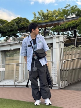 「アイテム（メッセンジャーバッグ）」を使った、Manhattan Portage Staffさん（メンズ・181cm）の夏コーディネート