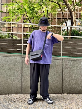 「アイテム（メッセンジャーバッグ）」を使った、Manhattan Portage Staffさん（メンズ・178cm）の夏コーディネート