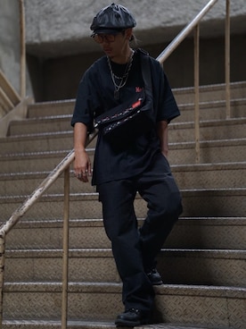 「アイテム（メッセンジャーバッグ）」を使った、Manhattan Portage Staffさん（メンズ・170cm）の夏コーディネート