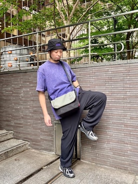 「アイテム（メッセンジャーバッグ）」を使った、Manhattan Portage Staffさん（メンズ・178cm）の秋コーディネート