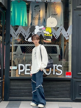 「アイテム（メッセンジャーバッグ）」を使った、Manhattan Portage Staffさん（メンズ・170cm）の秋コーディネート