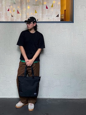 「アイテム（トートバッグ）」を使った、Manhattan Portage Staffさん（メンズ・183cm）の秋コーディネート