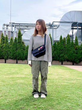 「アイテム（メッセンジャーバッグ）」を使った、Manhattan Portage Staffさん（レディース・151cm）の秋コーディネート
