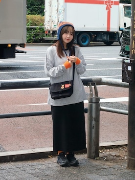 「アイテム（メッセンジャーバッグ）」を使った、Manhattan Portage Staffさん（レディース・151cm）の秋コーディネート