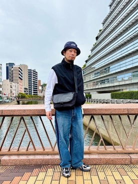 「アイテム（メッセンジャーバッグ）」を使った、Manhattan Portage Staffさん（メンズ・178cm）の秋コーディネート