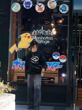 「アイテム（メッセンジャーバッグ）」を使った、Manhattan Portage Staffさん（メンズ・170cm）の秋コーディネート