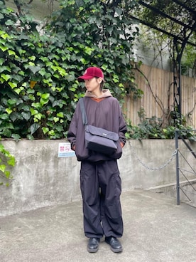 「アイテム（メッセンジャーバッグ）」を使った、Manhattan Portage Staffさん（メンズ・170cm）の秋コーディネート