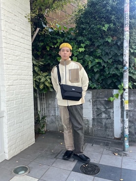 「アイテム（メッセンジャーバッグ）」を使った、Manhattan Portage Staffさん（メンズ・172cm）の秋コーディネート