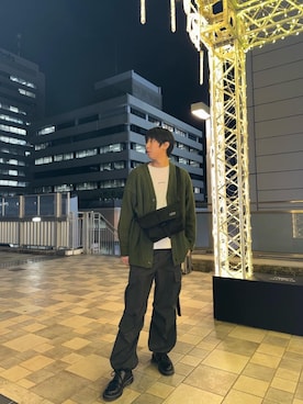 「アイテム（メッセンジャーバッグ）」を使った、Manhattan Portage Staffさん（メンズ・181cm）の冬コーディネート