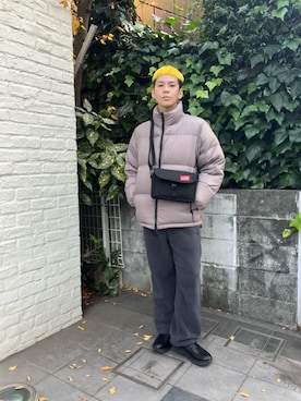 「アイテム（メッセンジャーバッグ）」を使った、Manhattan Portage Staffさん（メンズ・172cm）の冬コーディネート