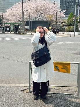 「Manhattan Portage BLACK LABEL（マンハッタンポーテージ　ブラックレーベル）のNY BIKE MESSENGER BAG (MD) CORDURA 305P（メッセンジャーバッグ、ブラック系）」を使った、Manhattan Portage Staffさん（メンズ）の春コーディネート