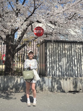 「Manhattan Portage（マンハッタンポーテージ）のWhitestone Tote Bag Canvas（トートバッグ、グリーン系）」を使った、Manhattan Portage Staffさん（メンズ）の春コーディネート