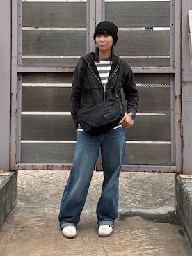 「Manhattan Portage（マンハッタンポーテージ）のDuet Shoulder Bag Nylon Tussah Quill（ショルダーバッグ、ブラック系）」を使った、Manhattan Portage Staffさん（メンズ）の春コーディネート