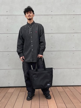 「Manhattan Portage BLACK LABEL（マンハッタンポーテージ　ブラックレーベル）のACE TOTE BAG CORDURA 305P（トートバッグ、ブラック系）」を使った、Manhattan Portage Staffさん（メンズ）の春コーディネート