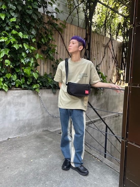 「アイテム（ボディバッグ/ウエストポーチ）」を使った、Manhattan Portage Staffさん（メンズ・172cm）の春コーディネート