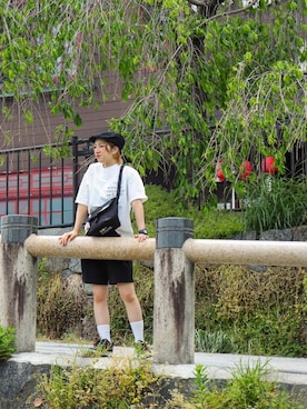 「アイテム（メッセンジャーバッグ）」を使った、Manhattan Portage Staffさん（レディース・153cm）の春コーディネート