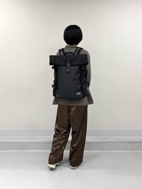 「Manhattan Portage BLACK LABEL（マンハッタンポーテージ　ブラックレーベル）のNORTON BACKPACK JR W/ BALLISTIC CORDURA BINDING（バックパック/リュック、ブラック系）」を使った、Manhattan Portage Staffさん（メンズ）の春コーディネート