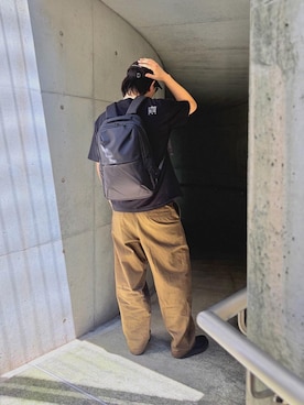 「Manhattan Portage BLACK LABEL（マンハッタンポーテージ　ブラックレーベル）のPOWELL JR BACKPACK CORDURA BALLISTIC FABRIC（バックパック/リュック、ブラック系）」を使った、Manhattan Portage Staffさん（メンズ）の夏コーディネート