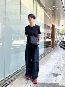 「Manhattan Portage（マンハッタンポーテージ）のDJ BAG (XSM) FZP RIPSTOP TASLAN CCC（ショルダーバッグ、ブラック系）」を使った、Manhattan Portage Staffさん（メンズ）の夏コーディネート