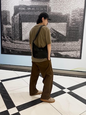 「Manhattan Portage BLACK LABEL（マンハッタンポーテージ　ブラックレーベル）のWILLIAMSBURG SHOULDER BAG TWILL（ショルダーバッグ、ブラック系）」を使った、Manhattan Portage Staffさん（メンズ）の夏コーディネート