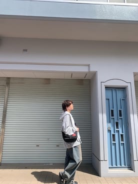 「Manhattan Portage（マンハッタンポーテージ）のNylon Messenger Bag JR Flap Zipper Pocket（メッセンジャーバッグ、ブラック系）」を使った、Manhattan Portage Staffさん（メンズ）の夏コーディネート