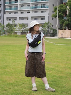 「Manhattan Portage（マンハッタンポーテージ）のALLEYCAT WAIST VER 2 CORDURA GRINZA IRONWOOD（ボディバッグ/ウエストポーチ、ブラック系）」を使った、Manhattan Portage Staffさん（メンズ）の夏コーディネート