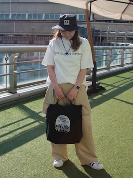 「Manhattan Portage（マンハッタンポーテージ）のTHE BURG SHOULDER BAG RIPSTOP TASLAN CCC（ショルダーバッグ、ブラック系）」を使った、Manhattan Portage Staffさん（メンズ）の夏コーディネート