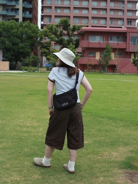「Manhattan Portage（マンハッタンポーテージ）のDUET ACTION BAG（ショルダーバッグ、ブラック系）」を使った、Manhattan Portage Staffさん（メンズ）の夏コーディネート