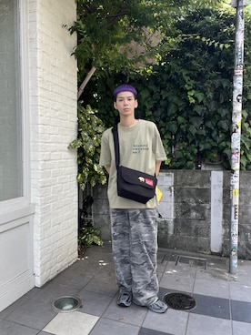 「Manhattan Portage（マンハッタンポーテージ）のShort Sleeve Print T-Shirts（Tシャツ/カットソー、グリーン系）」を使った、Manhattan Portage Staffさん（メンズ）の夏コーディネート