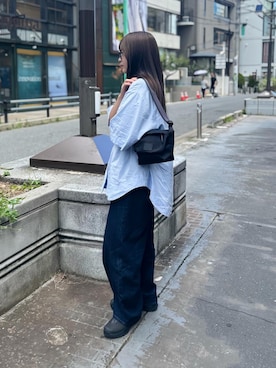 「Manhattan Portage BLACK LABEL（マンハッタンポーテージ　ブラックレーベル）のIRVING MESSENGER BAG（メッセンジャーバッグ、ブラック系）」を使った、Manhattan Portage Staffさん（メンズ）の夏コーディネート