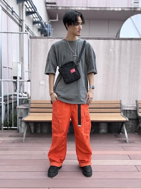 「Manhattan Portage（マンハッタンポーテージ）のCity Light Bag（ショルダーバッグ、ブラック系）」を使った、Manhattan Portage Staffさん（メンズ）の秋コーディネート