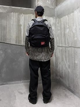「Manhattan Portage（マンハッタンポーテージ）のBig Apple Backpack L -ビッグアップル バックパック-（バックパック/リュック、ブラック系）」を使った、Manhattan Portage Staffさん（メンズ）の秋コーディネート