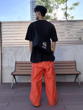 「Manhattan Portage（マンハッタンポーテージ）のBED-STUY SHOULDER BAG CORDURA RIPSTOP POLYESTER / SPONGE BOB（ショルダーバッグ、ブラック系）」を使った、Manhattan Portage Staffさん（メンズ）の秋コーディネート