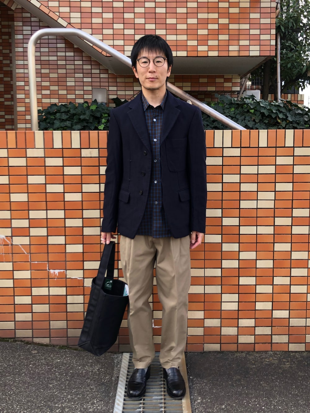 「秋」｜「DRIES VAN NOTENのアイテム（テーラードジャケット、ブルー系）」を使った、Daisuke Aさん（メンズ・168cm）の秋コーディネートの1枚目の写真