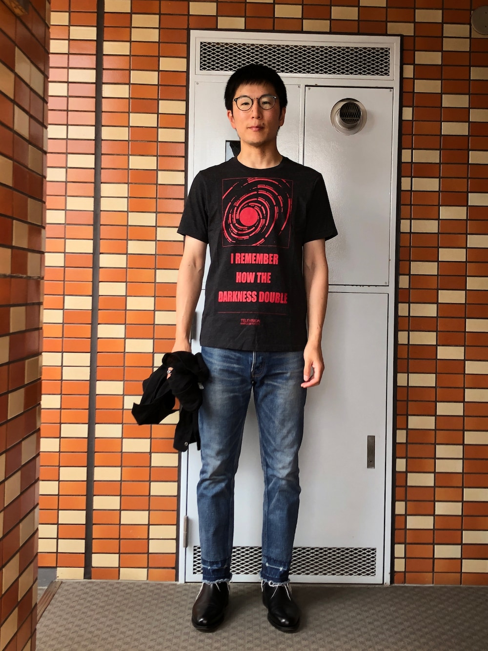 「シンプル」｜「UNDERCOVERのアイテム（Tシャツ/カットソー、グレー系）」を使った、Daisuke Aさん（メンズ・168cm）の夏コーディネートの1枚目の写真