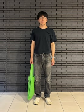 「CELINE（セリーヌ）のルージーンズ/ブラックアイスリンス　M SL 011 N782 444W 08DK 28（デニムパンツ、ブラック系）」を使った、Daisuke Aさん（メンズ・168cm）の夏コーディネート