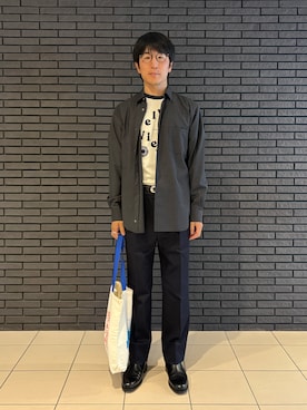 「COMME des GARCONS SHIRT（コムデギャルソンシャツ）のFOREVER Fine Wool Suit Narrow Classic Shirt(Light Grey)（シャツ/ブラウス、グレー系）」を使った、Daisuke Aさん（メンズ・168cm）の春コーディネート