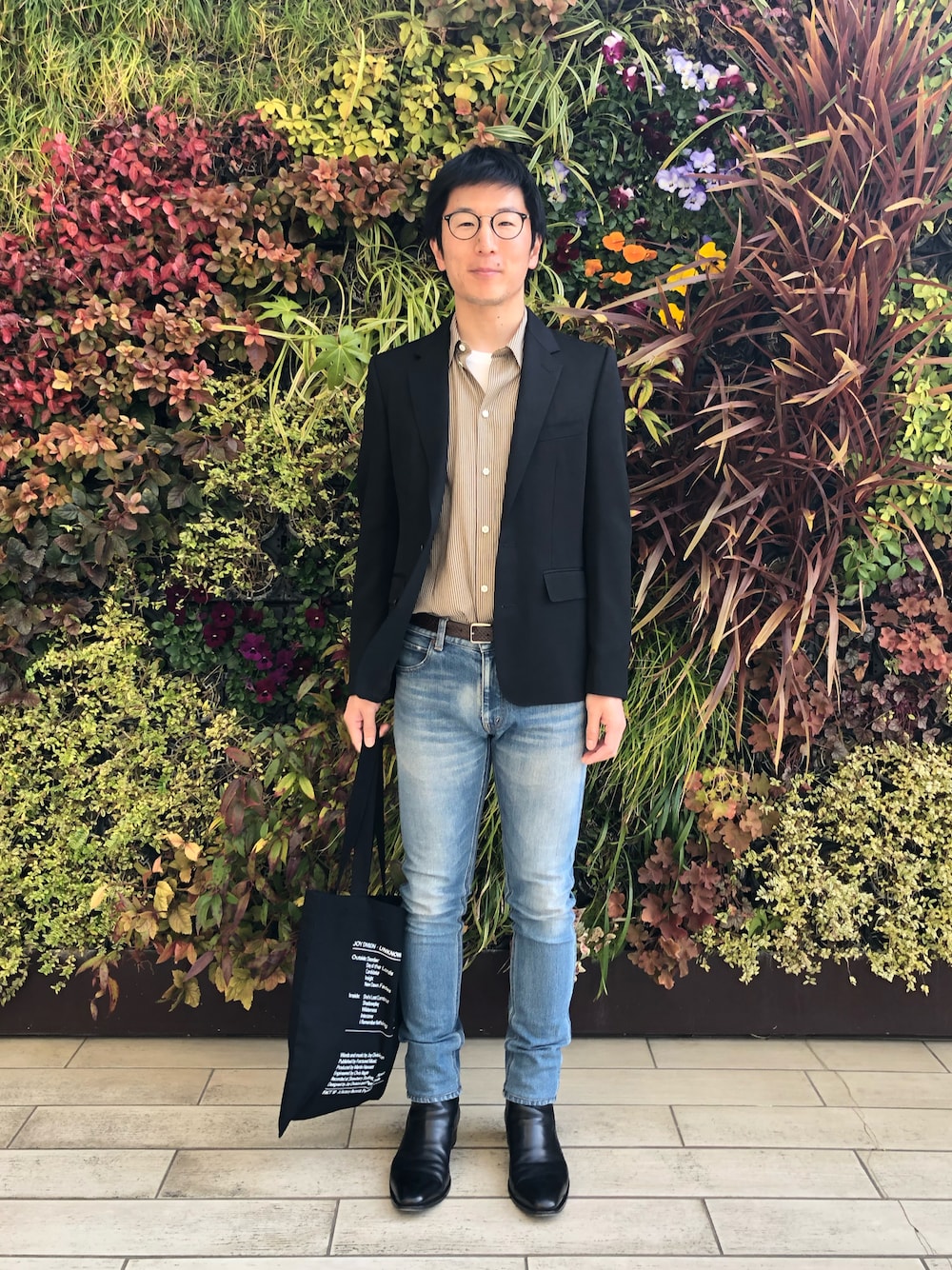 「ボタニカル」｜「CELINEの2C028104l.02GV.38（シャツ/ブラウス、ベージュ系）」を使った、Daisuke Aさん（メンズ・168cm）の春コーディネートの1枚目の写真