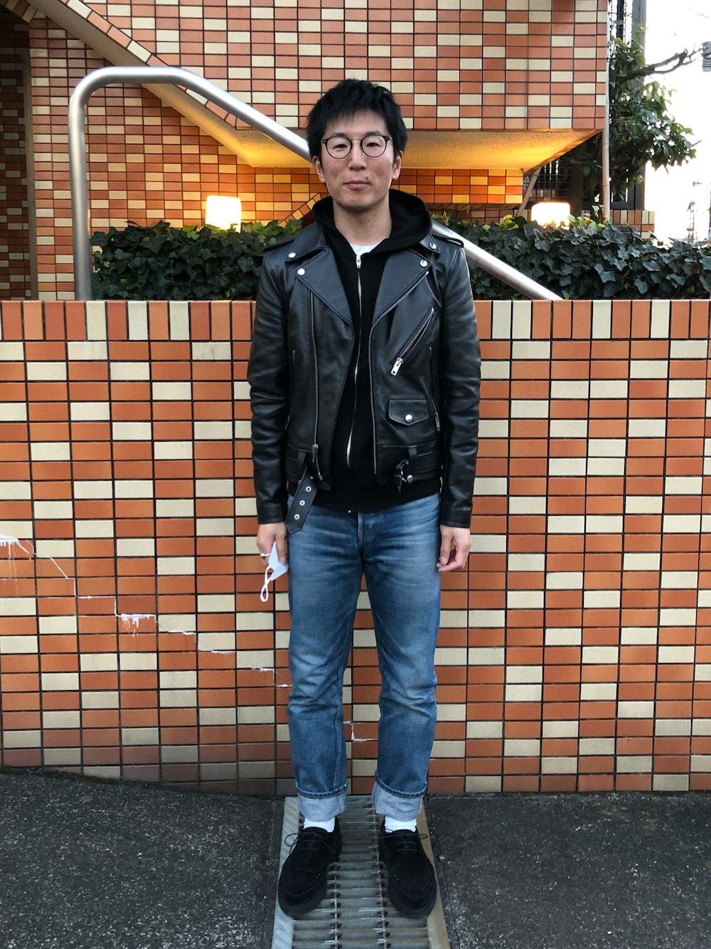「散髪」｜「CELINEのクラシックバイカー　2E158599E.38NO（ライダースジャケット、ブラック系）」を使った、Daisuke Aさん（メンズ・168cm）の冬コーディネートの1枚目の写真