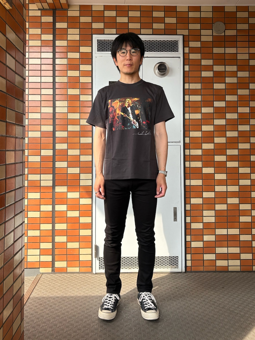 「シンプル」｜「ADAM ET ROPE'のKurt Cobain（Tシャツ/カットソー、ブラック系）」を使った、Daisuke Aさん（メンズ・168cm）の夏コーディネートの1枚目の写真