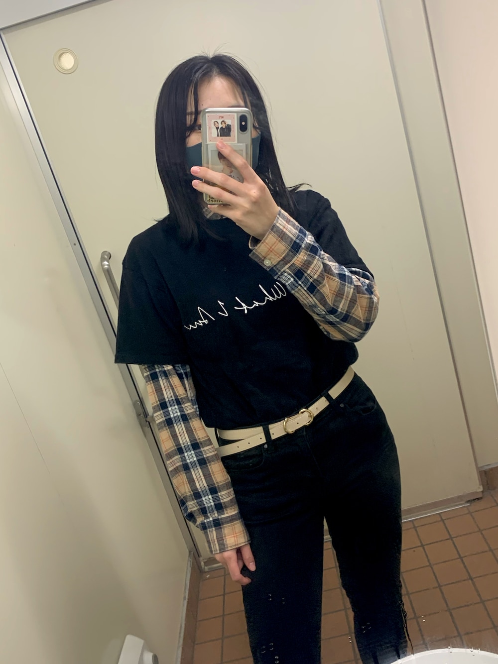 「カジュアルコーデ、チェックシャツ、スポッチャ、ラウンドワン、與真司郎、Shinjiro Atae、I AM WHAT I AM」｜「GUのアイテム（パンツ、ブラック系）」を使った、みくまるさん（レディース・162cm）の冬コーディネートの1枚目の写真
