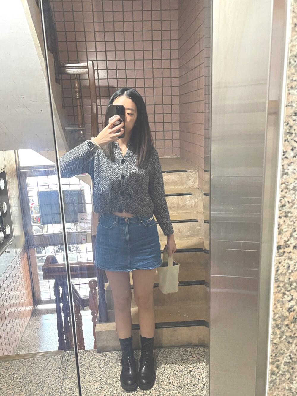 Calvin Kleinのデニムスカートを使ったレディース人気