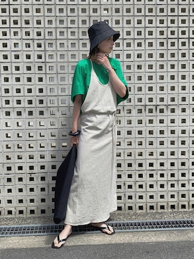 「SLOBE IENA（スローブイエナ）のアイテム（ハット）」を使った、MARIKOさん（レディース・168cm）の夏コーディネート