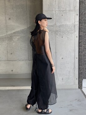 ボーイフレンドナイロンパンツを使った人気ファッション