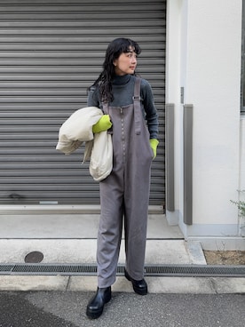 「リブニット」｜「アイテム（サロペット/オーバーオール）」を使った、MARIKOさん（レディース・168cm）の冬コーディネート